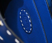 Load image into Gallery viewer, FF276 Peekaboo ISeeU Medium / 13.2x3.9x9.8inch