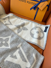 Load image into Gallery viewer, CLTH366 LB Sweet Dreams Scarf / 94.5 x 10.2 inches