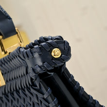 Load image into Gallery viewer, FF279 Peekaboo ISeeU Small/Medium