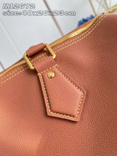 Load image into Gallery viewer, LB1159 Speedy P9 Bandoulière 40 / HIGHEST QUALITY VERSION / 15.7 x 10.2 x 9.1 inches