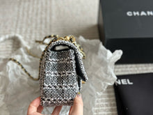 Load image into Gallery viewer, CC926 Mini Flap Bag / 4.9 × 6.6 × 2 in