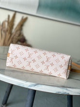 Load image into Gallery viewer, LB1521 LV Multipass Handbag / HIGHEST QUALITY VERSION / 30 x 26 x 10 cm