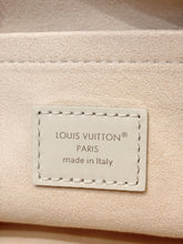 Load image into Gallery viewer, LB1255 Speedy Cargo Vibe / 11 x 6.7 x 4.7 inches / HIGHEST QUALITY VERSION