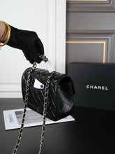 Load image into Gallery viewer, CC1673 CHANEL 24A Métiers d'Art Square Mini Flap / 20 x 13 cm