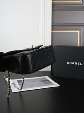 Load image into Gallery viewer, CC1673 CHANEL 24A Métiers d'Art Square Mini Flap / 20 x 13 cm
