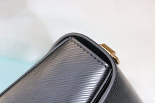 Load image into Gallery viewer, LB1171 Twist MM / 9.1 x 6.7 x 3.7 inches