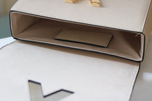 Load image into Gallery viewer, LB1176 Twist MM / 9.1 x 6.7 x 3.7 inches