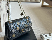 Load image into Gallery viewer, CC933 Classic Handbag / 6 × 9.9 × 2.5 in