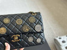 Load image into Gallery viewer, CC933 Classic Handbag / 6 × 9.9 × 2.5 in