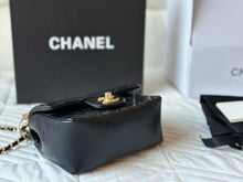 Load image into Gallery viewer, CC934 Mini Flap Bag / 4.9 × 6.6 × 2 in