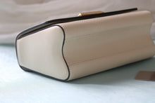 Load image into Gallery viewer, LB1182 Twist MM / 9.1 x 6.7 x 3.7 inches