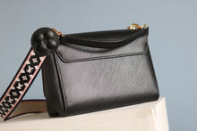 Load image into Gallery viewer, LB1167 Twist MM / 9.1 x 6.7 x 3.7 inches