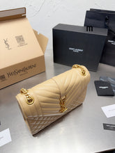 Load image into Gallery viewer, YSK251 Envelope Medium Chain Bag / 9.4 x 6.8 x 2.3 INCHES