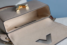 Load image into Gallery viewer, LB1166 Twist MM / 9.1 x 6.7 x 3.7 inches