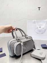 Load image into Gallery viewer, PD246 Nappa antique Leather Multi-Pocket Shoulder Bag / 9x4.7x2.7inch