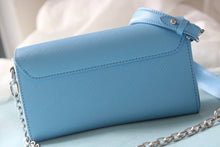 Load image into Gallery viewer, LB1164 Twist West Pochette / 7.5 x 4.1 x 2.6 inches