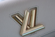 Load image into Gallery viewer, LB1163 Twist West Pochette / 7.5 x 4.1 x 2.6 inches