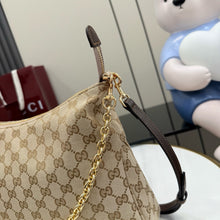 Load image into Gallery viewer, GC802 GUCCI Lady Lunetta Chain Medium / HIGHEST QUALITY VERSION / 30.5 x 24 x 6.5 cm