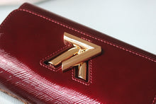 Load image into Gallery viewer, LB1161 Twist West Pochette / 7.5 x 4.1 x 2.6 inches