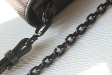 Load image into Gallery viewer, LB1160 Twist West Pochette / 7.5 x 4.1 x 2.6 inches