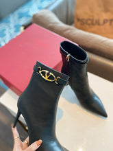Load image into Gallery viewer, SE1498 VLOGO THE BOLD EDITION CALFSKIN ANKLE BOOT 70MM / Size5-11