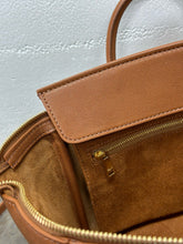 Load image into Gallery viewer, CL148 LUGGAGE IN SUPPLE SHINY LAMBSKIN / 14.2 x 8.7 x 6.3 IN / HIGHEST QUALITY VERSION