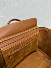 Load image into Gallery viewer, CL148 LUGGAGE IN SUPPLE SHINY LAMBSKIN / 14.2 x 8.7 x 6.3 IN / HIGHEST QUALITY VERSION