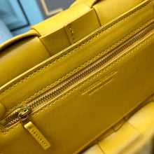 Load image into Gallery viewer, BV054 Cassette / 10.2x7.1x3.1inch