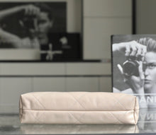 Load image into Gallery viewer, CC711 CC 22 Handbag / HIGHEST QUALITY VERSION / Small/Medium