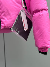 Load image into Gallery viewer, CLTH383 PD Light Nylon Convertible Short Down Jacket