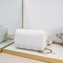 Load image into Gallery viewer, DR504 Dior Groove 17/2025 Bag