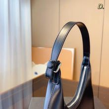 Load image into Gallery viewer, PD222 Leather Shoulder Bag / 9.4x2.4x8.6inch