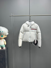 Load image into Gallery viewer, CLTH383 PD Light Nylon Convertible Short Down Jacket