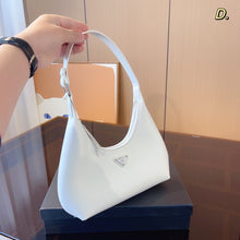 Load image into Gallery viewer, PD222 Leather Shoulder Bag / 9.4x2.4x8.6inch