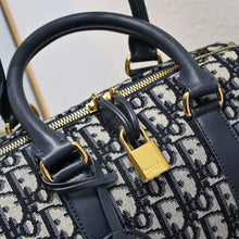 Load image into Gallery viewer, DR505 Dior Groove 17/2025 Bag