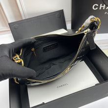 Load image into Gallery viewer, CC840 Large Hobo Bag / 7 × 11.3 × 0.8 in