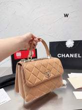 Load image into Gallery viewer, CC758 Flap Bag with Top Handle / 6.6 × 9.8 × 4.7 in