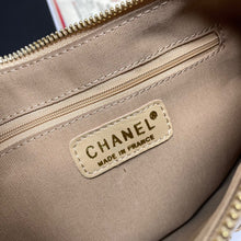 Load image into Gallery viewer, CC839 Large Hobo Bag / 7 × 11.3 × 0.8 in