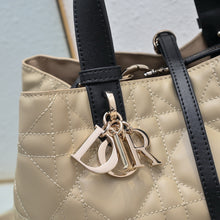 Load image into Gallery viewer, DR507 Small/Medium Dior Toujours Bag