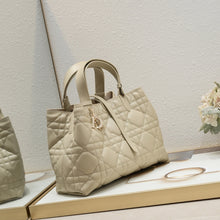 Load image into Gallery viewer, DR509 Small/Medium Dior Toujours Bag