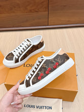 Load image into Gallery viewer, SE1734 LV x TM LV Lagoon Sneaker / Size5-11