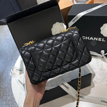 Load image into Gallery viewer, CC762 Small Flap Bag / 4.7 × 8.2 × 2.7 in