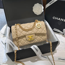 Load image into Gallery viewer, CC762 Small Flap Bag / 4.7 × 8.2 × 2.7 in