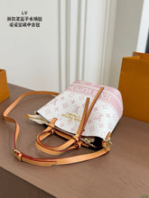 Load image into Gallery viewer, LB1538 LV All In BB Bucket Bag / 18 x 18 cm
