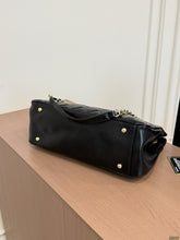 Load image into Gallery viewer, CC1678 CHANEL New Shoulder Tote Bag / 37 x 25 cm