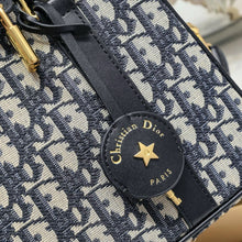 Load image into Gallery viewer, DR514 Medium D-Vibe Bowling Bag / 10x6.5x3.5inches