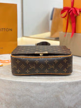 Load image into Gallery viewer, LB1539 LV Bastille PM Messenger Bag / HIGHEST QUALITY VERSION / 27 x 23 x 8 cm