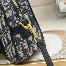 Load image into Gallery viewer, DR514 Medium D-Vibe Bowling Bag / 10x6.5x3.5inches