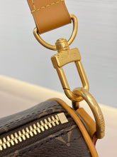 Load image into Gallery viewer, LB1540 LV Keepall Bandoulière 35 / HIGHEST QUALITY VERSION / 34 x 21 x 16 cm