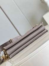 Load image into Gallery viewer, LB799 Coussin MM / HIGHEST QUALITY VERSION / 13.4 x 9.4 x 4.7 inches